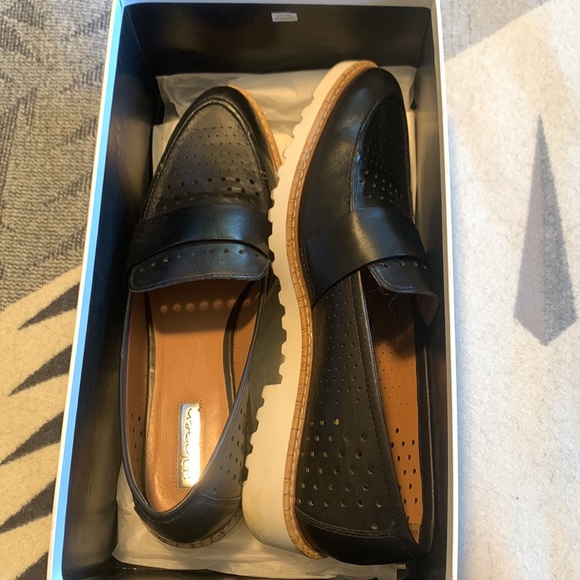 EEEUC Halogen Loafers - Picture 2 of 5